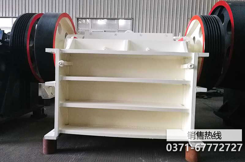 一台青石碎石机多少钱？